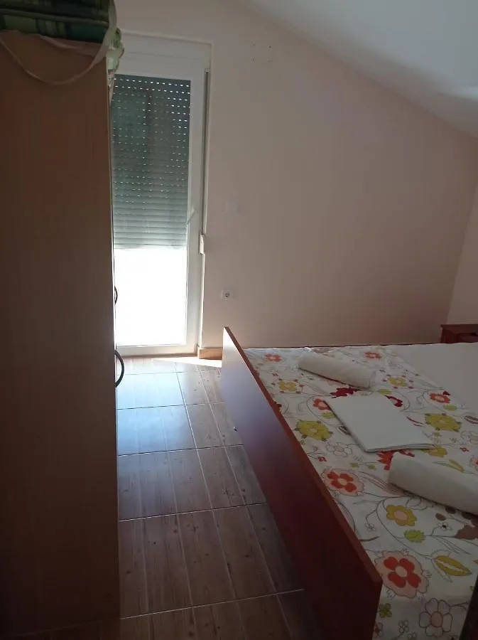 Apartment Apartman Mia Mare Kraj  Croatia